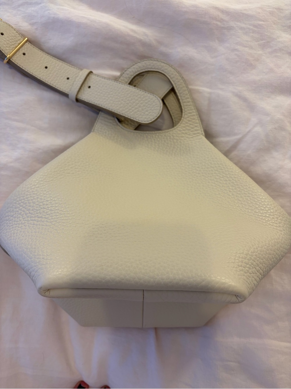 Cuyana Paloma Bag in Ecru - Picture 6 of 15